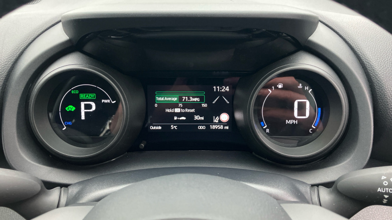 Toyota Yaris 1.5 Hybrid Design 5dr CVT Hybrid Hatchback